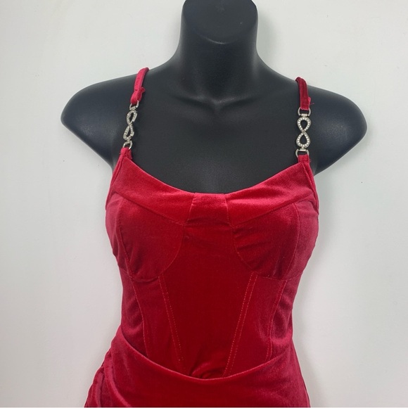 NWT Urban Heritage Red Velvet Bodycon Mini Dress - Picture 9 of 12